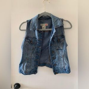 Women’s/Junior’s Denim Vest